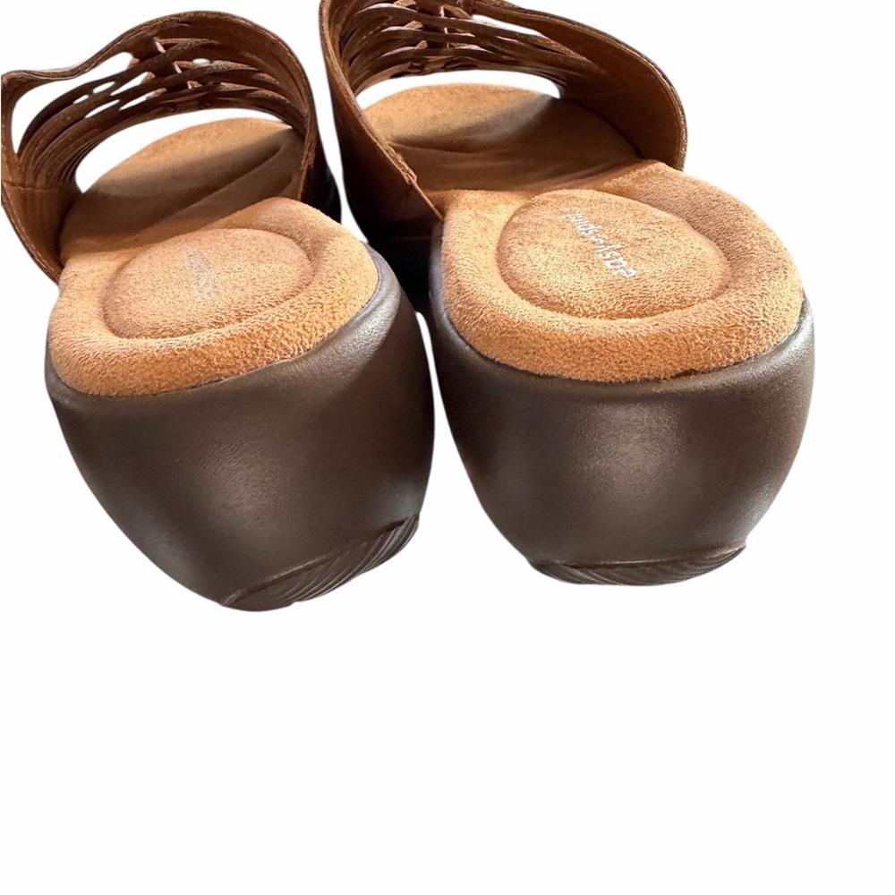 NWOB Easy Spirit Daisy Leather Comfort Sandals Brown Size 10 - Picture 3 of 5